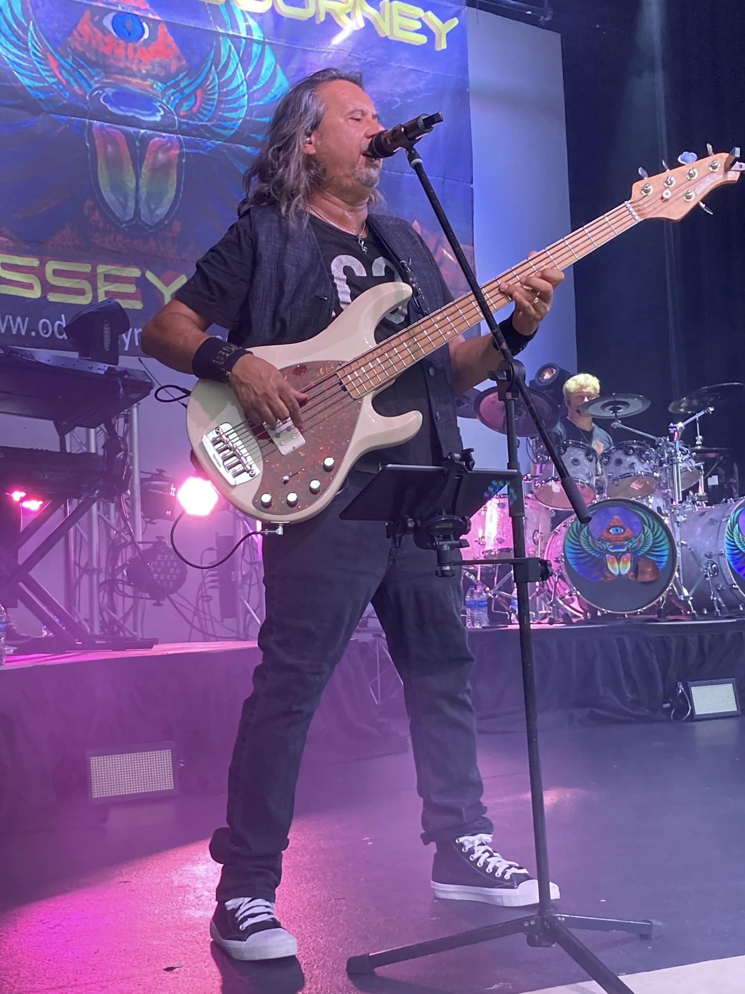 Bobby G performing live